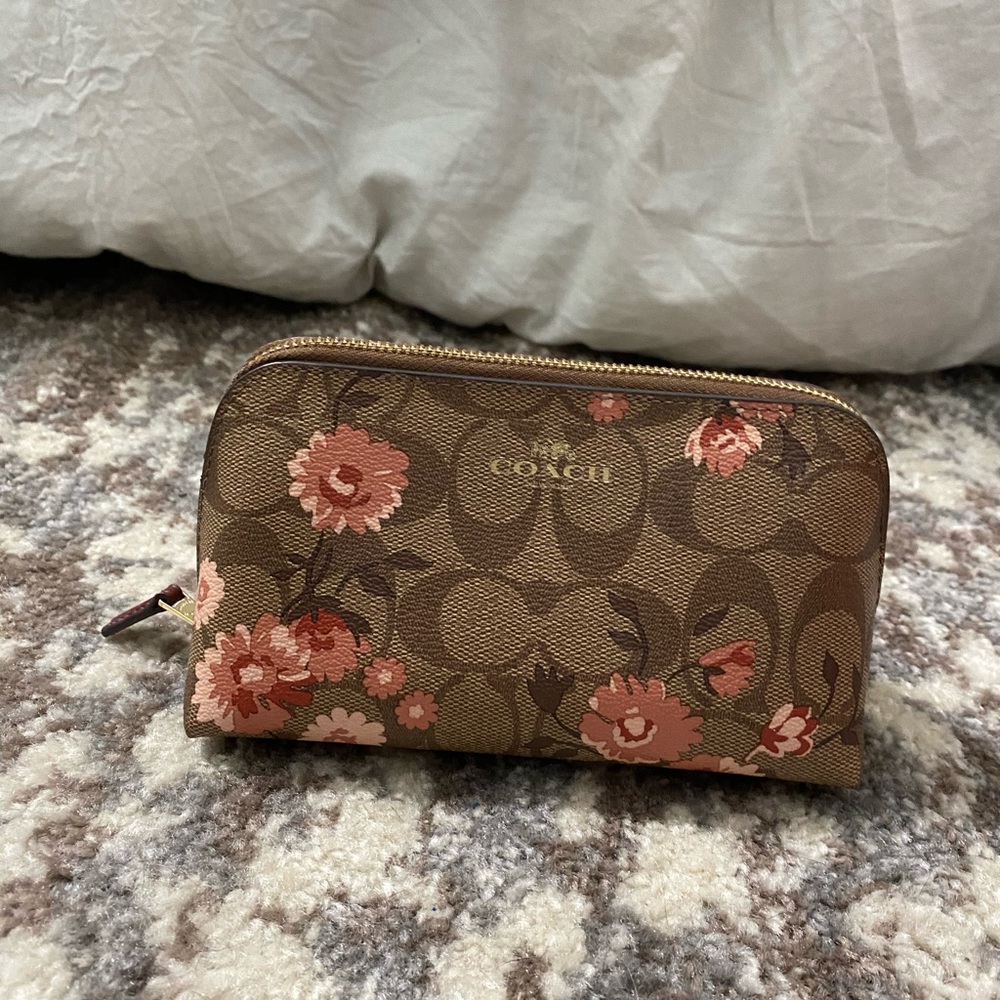 Couch brown bag with pink flowers